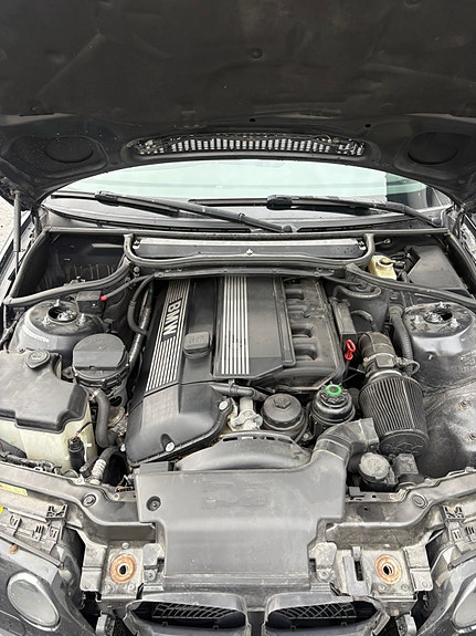 BMW 325Ti 7 of 7
