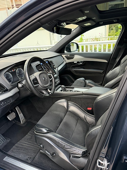 Volvo XC90 6 of 12