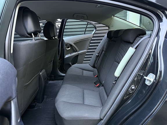 Toyota Avensis 21 of 30