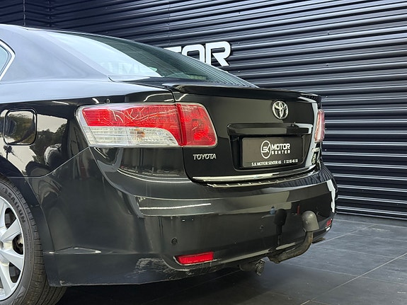 Toyota Avensis 6 of 30