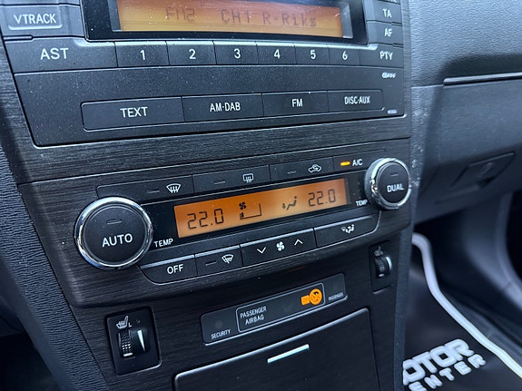 Toyota Avensis 17 of 30