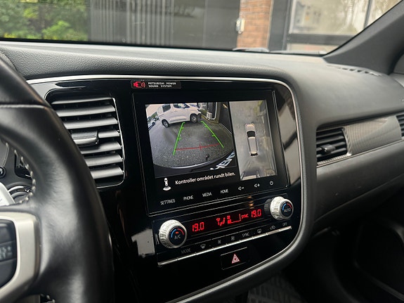Mitsubishi Outlander 20 of 30