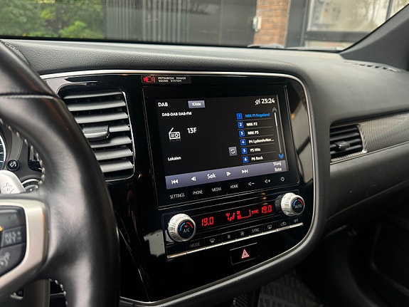 Mitsubishi Outlander 19 of 30