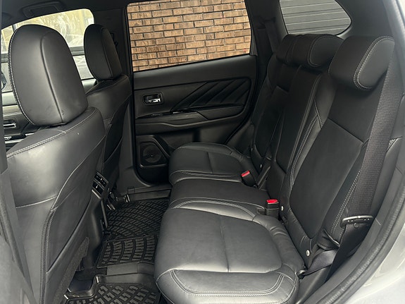 Mitsubishi Outlander 25 of 30