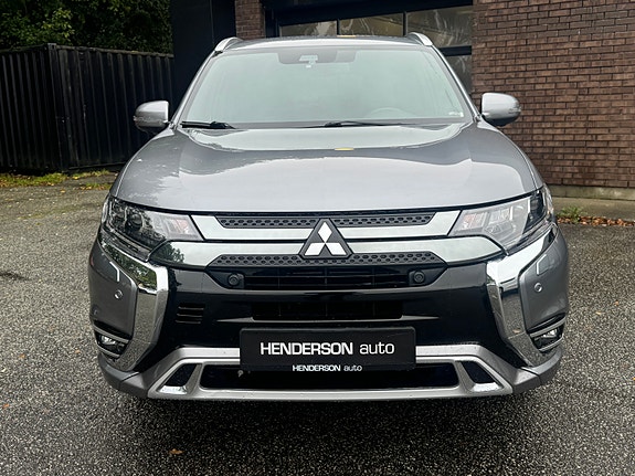 Mitsubishi Outlander 12 of 30