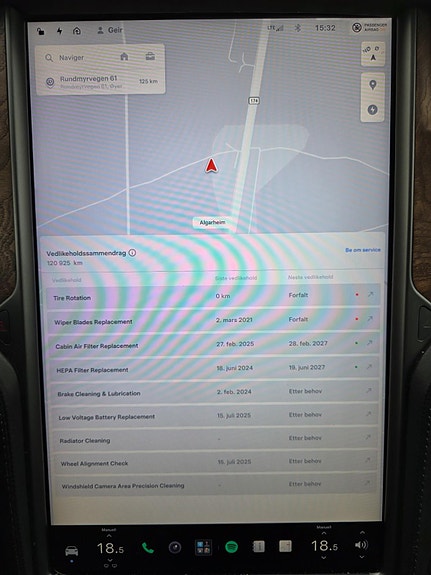 Tesla Model X 23 of 27