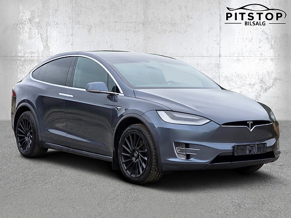 Tesla Model X 7 of 27