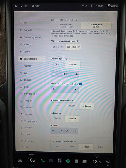 Tesla Model X 22 of 27