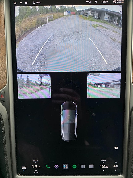 Tesla Model X 26 of 27