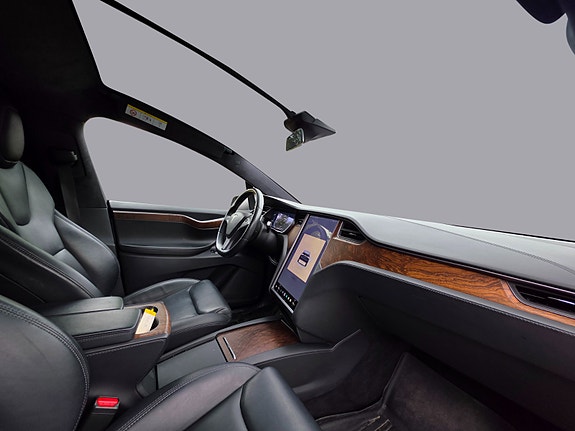 Tesla Model X 11 of 27