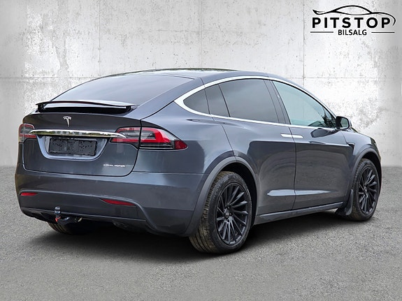 Tesla Model X 8 of 27