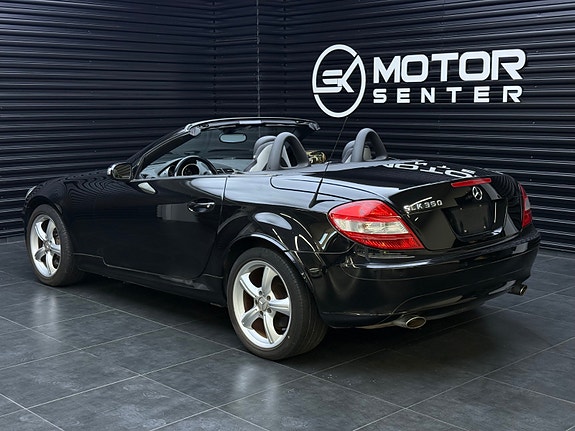 Mercedes-Benz SLK350 2 of 27