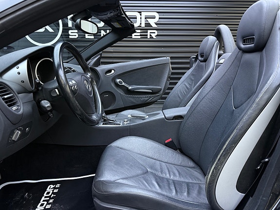 Mercedes-Benz SLK350 18 of 27