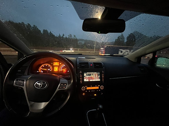 Toyota Avensis 19 of 22
