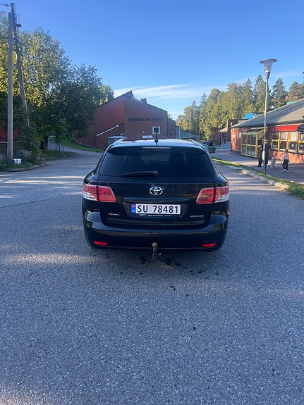 Toyota Avensis 3 of 22