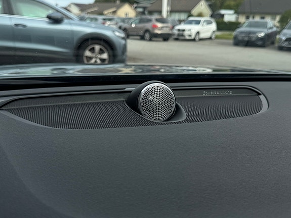 Volvo V90 24 of 30