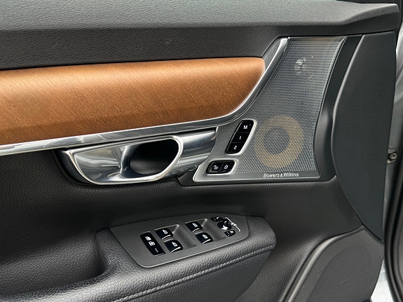 Volvo V90 23 of 30