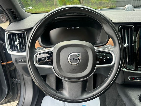 Volvo V90 16 of 30