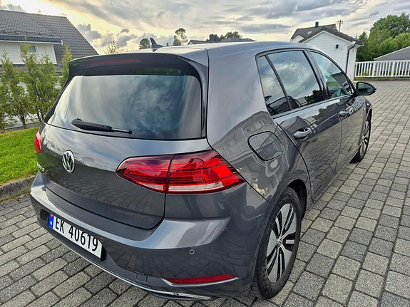 Volkswagen e-Golf VII 8 of 23