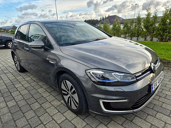 Volkswagen e-Golf VII 3 of 23