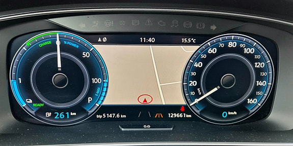 Volkswagen e-Golf VII 17 of 23