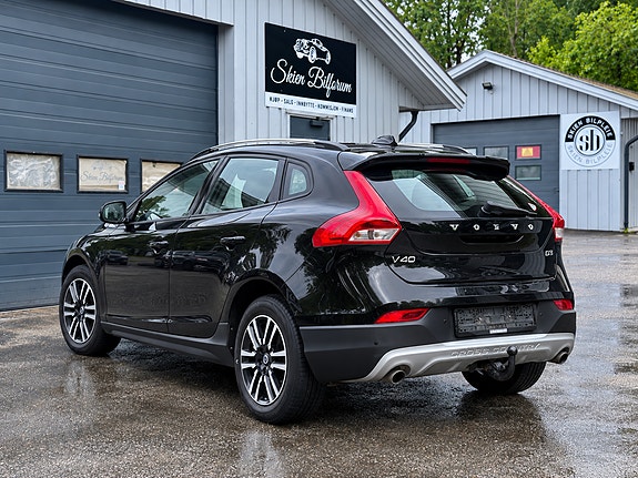 Volvo V40 Cross Country 4 of 13