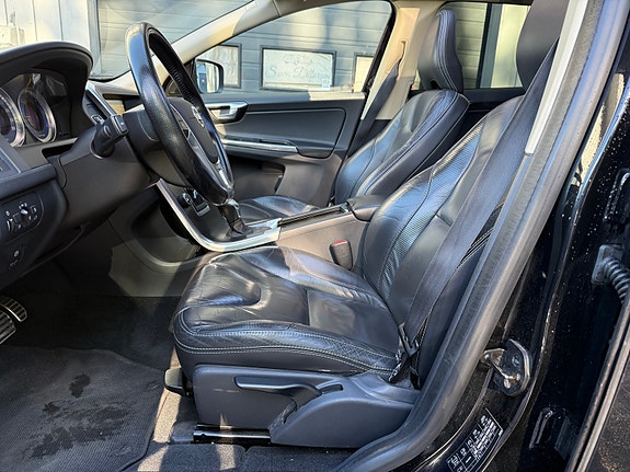 Volvo XC60 10 of 19
