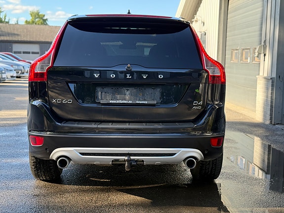 Volvo XC60 8 of 19