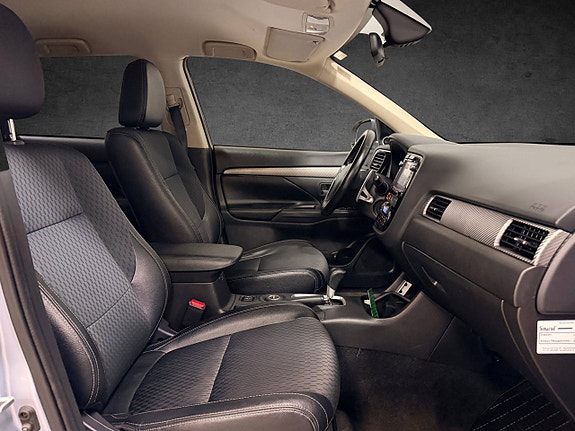 Mitsubishi Outlander 23 of 26