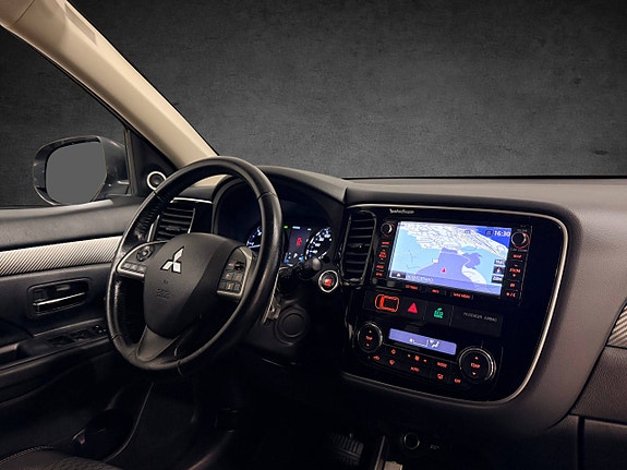 Mitsubishi Outlander 13 of 26