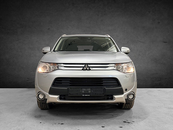 Mitsubishi Outlander 3 of 26