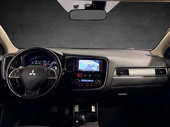 Mitsubishi Outlander 12 of 26