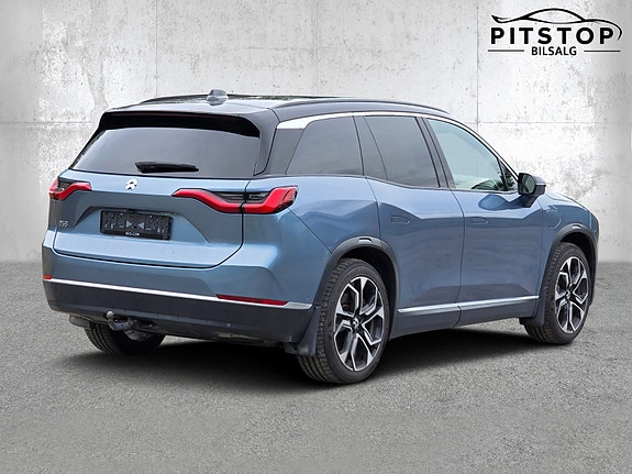 NIO ES8 8 of 30
