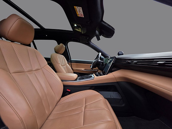 NIO ES8 11 of 30