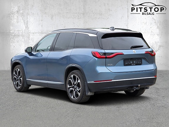 NIO ES8 4 of 30