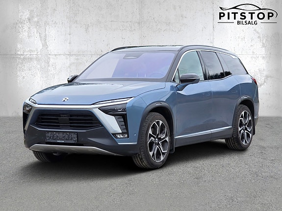 NIO ES8 2 of 30