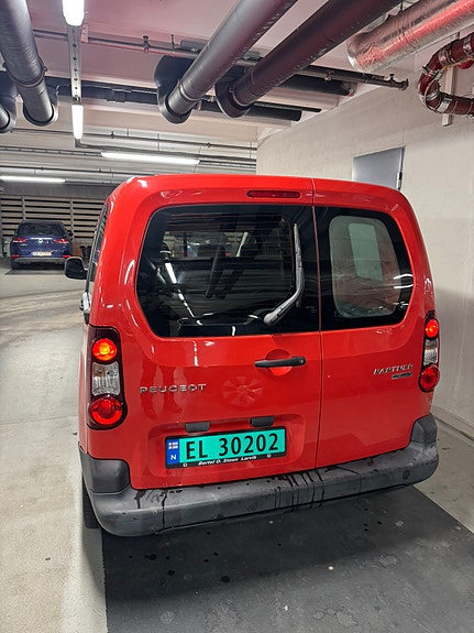 Peugeot Partner 2 of 10