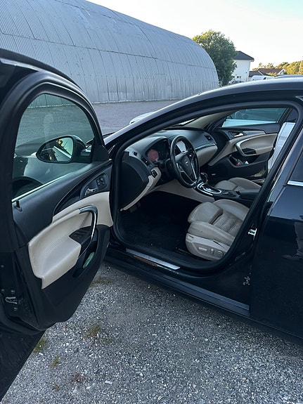 Opel Insignia 2 of 10