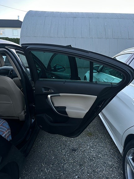 Opel Insignia 4 of 10