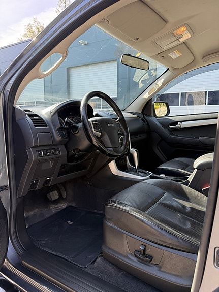 Isuzu D-max 15 of 30