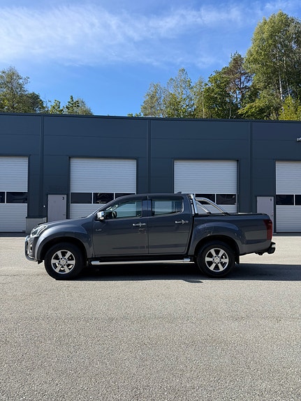 Isuzu D-max 2 of 30
