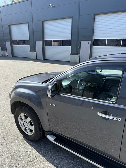 Isuzu D-max 3 of 30