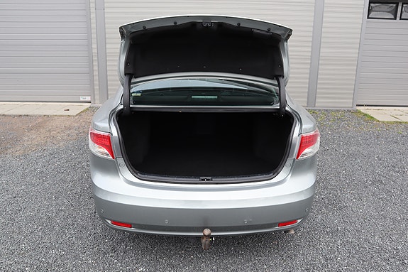 Toyota Avensis 9 of 23