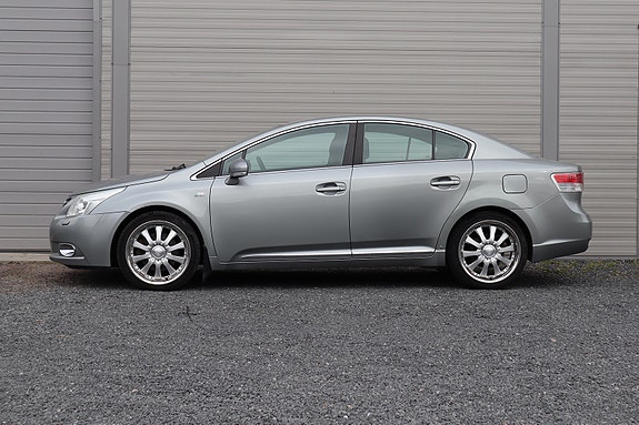 Toyota Avensis 5 of 23