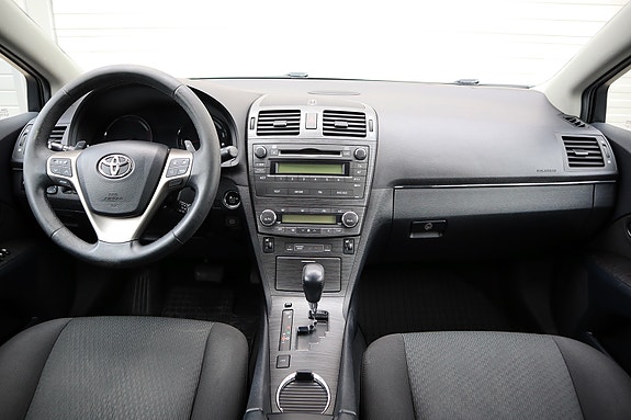 Toyota Avensis 13 of 23