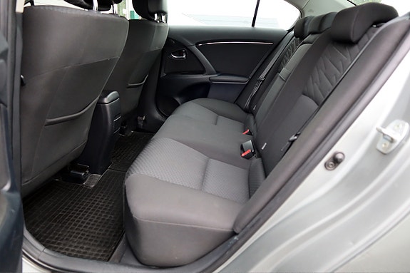 Toyota Avensis 11 of 23