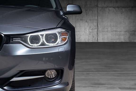 BMW 318d 4 of 30