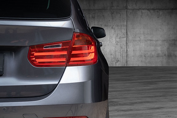 BMW 318d 8 of 30