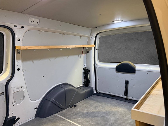 Volkswagen Caddy 24 of 27