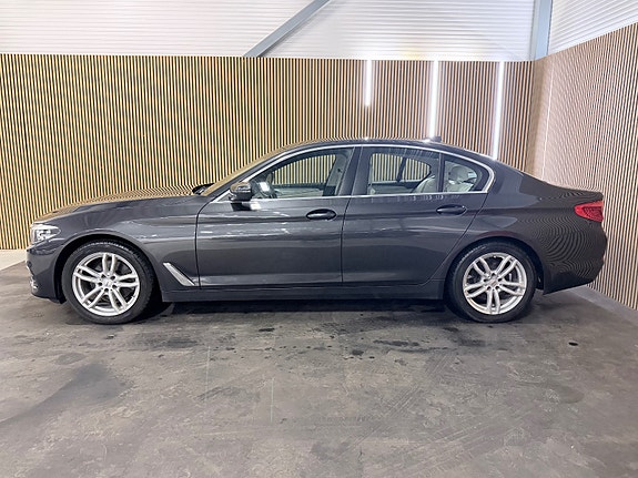 BMW 520d 8 of 30